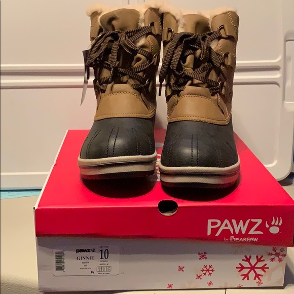 BearPaw Shoes - PAWS by BearPaw boot size 10
